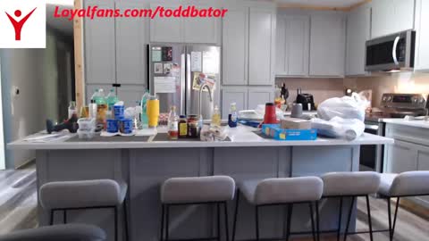 Snapshot of toddbator chatting on May 25, 2:12 pm Todd Bator online show from May 25, 2:12 pm