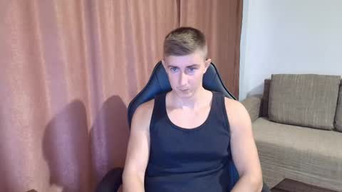 todhorny987 online show from March 7, 10:13 am