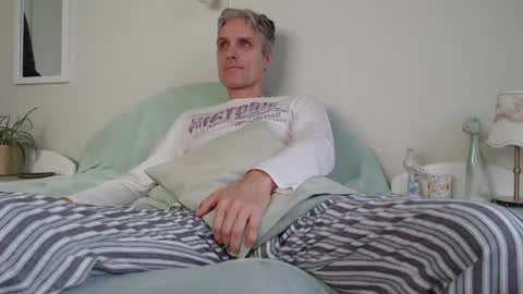 Snapshot of toffmen chatting on December 25, 7:46 am Daniel Bisexual uncut 20cm online show from December 25, 7:46 am