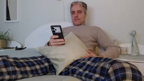 Snapshot of toffmen chatting on December 26, 3:20 pm Daniel Bisexual uncut 20cm online show from December 26, 3:20 pm