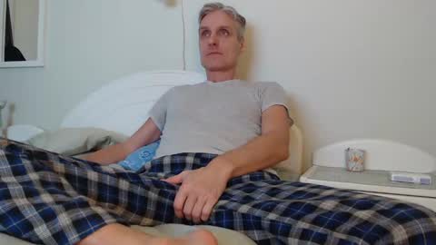 Snapshot of toffmen chatting on February 15, 3:39 pm Daniel Bisexual uncut 20cm online show from February 15, 3:39 pm