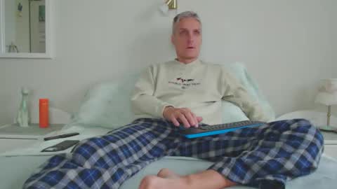 Snapshot of toffmen chatting on September 20, 5:52 am Daniel Bisexual uncut 20cm online show from September 20, 5:52 am