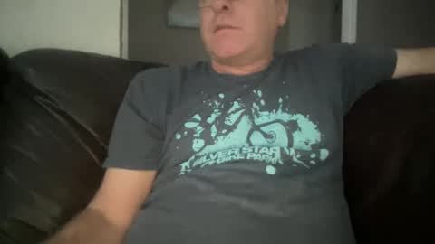 Snapshot of toggaman chatting on December 31, 4:25 pm Joshua1983 online show from December 31, 4:25 pm