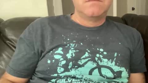 Snapshot of toggaman chatting on December 31, 9:39 pm Joshua1983 online show from December 31, 9:39 pm