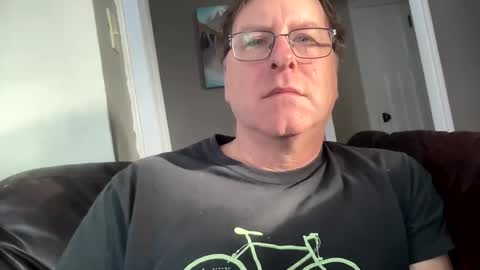 Snapshot of toggaman chatting on February 6, 4:47 pm Joshua1983 online show from February 6, 4:47 pm