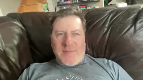 Snapshot of toggaman chatting on March 5, 5:39 pm Joshua1983 online show from March 5, 5:39 pm