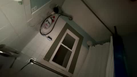 tokenless_boner online show from March 10, 10:20 am