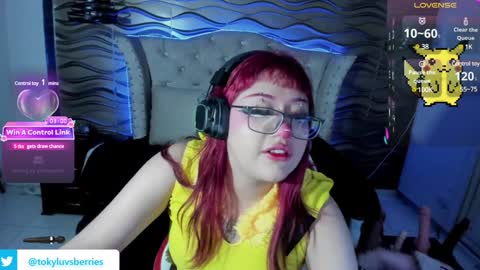 Snapshot of toky_doll chatting on January 11, 9:57 pm toky online show from January 11, 9:57 pm