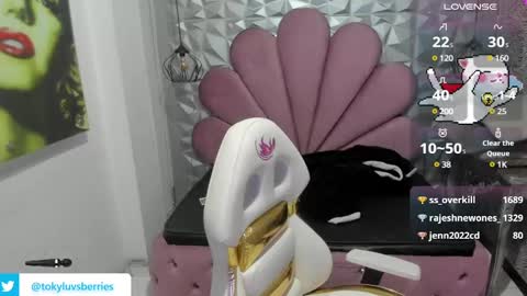 Snapshot of toky_doll chatting on January 13, 6:49 pm toky online show from January 13, 6:49 pm