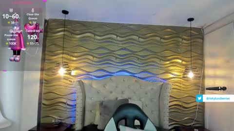 Snapshot of toky_doll chatting on February 18, 7:09 pm toky online show from February 18, 7:09 pm