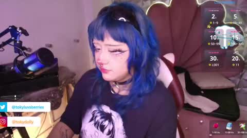 Snapshot of toky_doll chatting on September 18, 8:00 pm toky online show from September 18, 8:00 pm