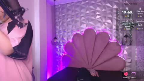 Snapshot of toky_doll chatting on October 1, 7:09 pm toky online show from October 1, 7:09 pm