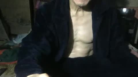 small man online show from November 30, 6:01 pm