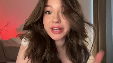 Alice  Alice -   online show from April 27, 3:21 pm