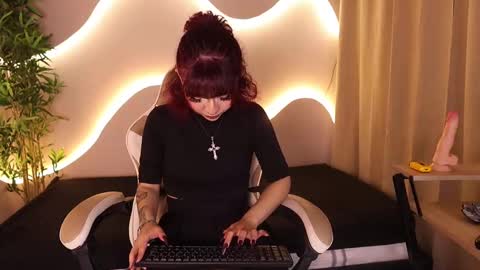 TOKYO DOLL  online show from September 24, 4:16 am