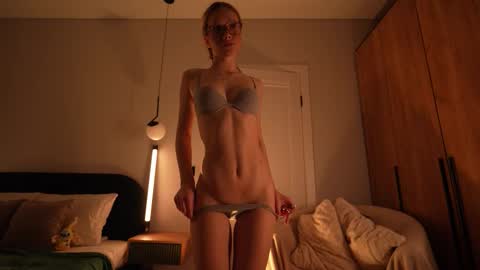 Snapshot of tollysage chatting on October 27, 8:13 pm Sage. TG channel online show from October 27, 8:13 pm