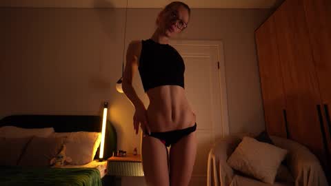 Snapshot of tollysage chatting on November 7, 9:59 pm Sage. TG channel online show from November 7, 9:59 pm