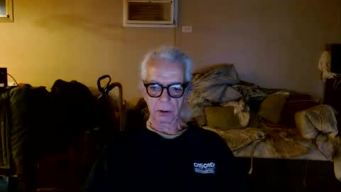 tom112292014 online show from April 2, 10:57 am