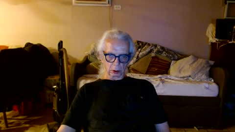 Snapshot of tom112292014 chatting on June 15, 2:47 am tom112292014 online show from June 15, 2:47 am