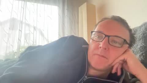 Snapshot of tom6644 chatting on November 16, 12:55 pm Tom online show from November 16, 12:55 pm