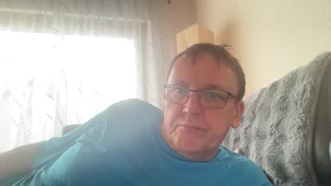 Tom online show from March 3, 3:29 pm