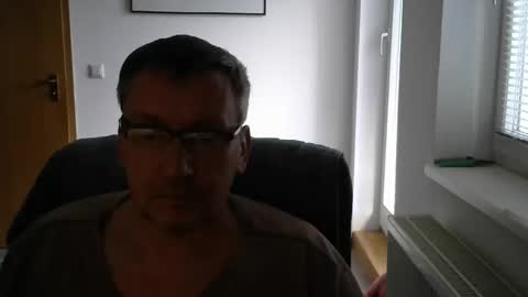 Snapshot of tom_653 chatting on September 23, 10:51 am Tom online show from September 23, 10:51 am