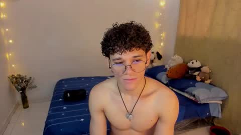 Snapshot of tom_blue10 chatting on November 6, 2:07 pm Tom Blue online show from November 6, 2:07 pm