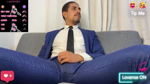 Snapshot of tom_blunt96 chatting on February 22, 2:02 am TOM online show from February 22, 2:02 am