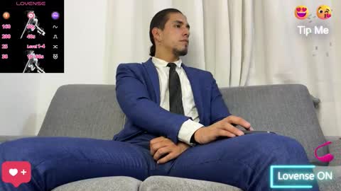 Snapshot of tom_blunt96 chatting on February 24, 8:12 am TOM online show from February 24, 8:12 am