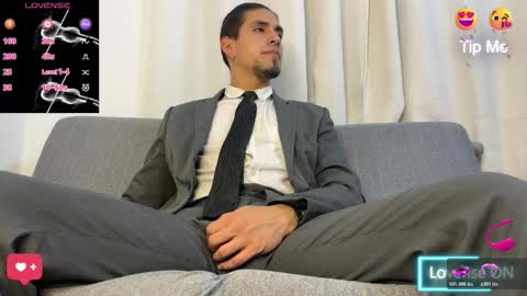 Snapshot of tom_blunt96 chatting on February 28, 8:48 am TOM online show from February 28, 8:48 am