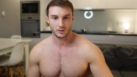 Snapshot of tom_fordd chatting on December 15, 7:12 am Tom online show from December 15, 7:12 am