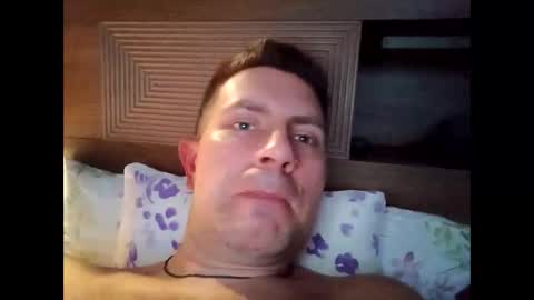 tom_horny84 online show from January 18, 10:35 pm