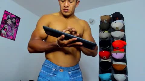 Snapshot of tom_kingfit chatting on March 6, 5:48 am SPORTSFIT29 online show from March 6, 5:48 am