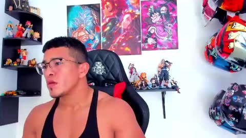 Snapshot of tom_kingfit chatting on May 26, 6:26 pm SPORTSFIT29 online show from May 26, 6:26 pm