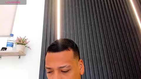 Tom muscle1 online show from October 31, 12:06 pm