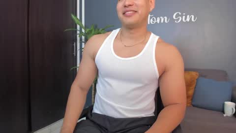 Tom Sin online show from December 27, 2:54 pm