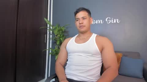 Tom Sin online show from December 27, 9:00 pm