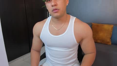 Tom Sin online show from January 28, 9:08 pm