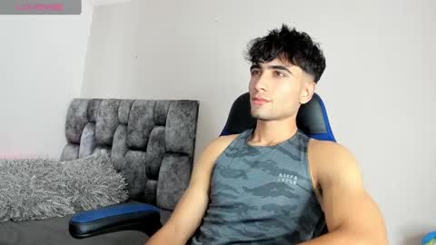 tom online show from January 24, 9:05 pm