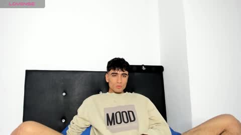 tom online show from February 9, 9:28 pm