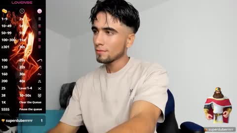 tom online show from December 3, 2:19 am