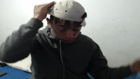 tomas_turbado_ online show from April 21, 7:25 am