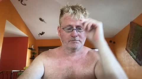Snapshot of tomascausa chatting on July 21, 12:13 am Hola online show from July 21, 12:13 am