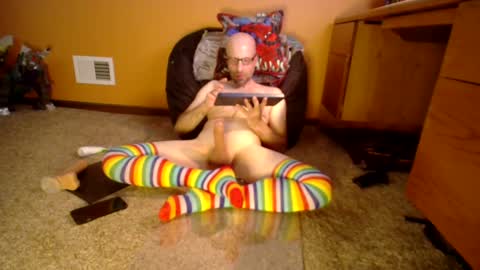 Snapshot of tombomb13 chatting on September 8, 4:17 pm TomBomb13 online show from September 8, 4:17 pm