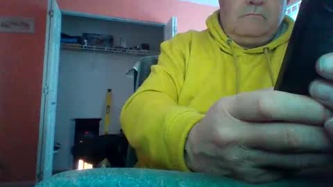 Snapshot of tomcat4848 chatting on January 17, 2:44 pm tomcat4848 online show from January 17, 2:44 pm