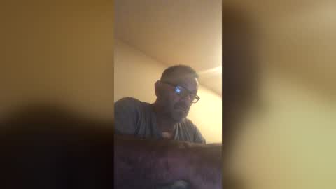 tomcop11111 online show from August 4, 7:55 am