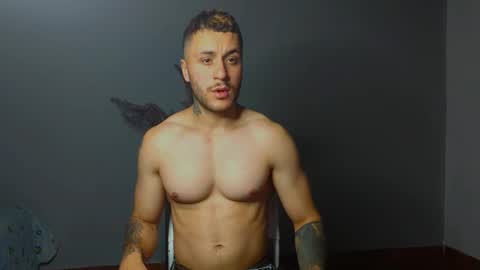 tomDavisXl online show from October 18, 11:27 pm