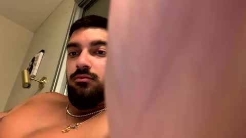tomerbg798 online show from June 7, 10:46 pm