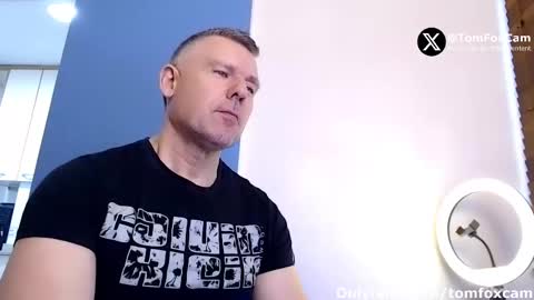 Snapshot of tomfoxcam chatting on March 10, 6:49 am Tom Fox online show from March 10, 6:49 am