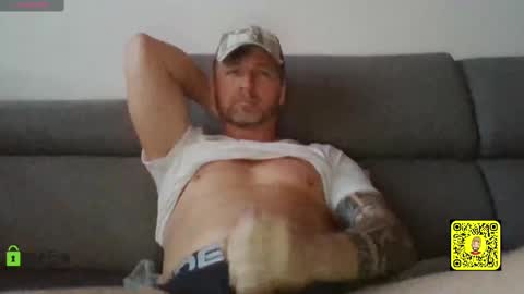 TOM online show from March 11, 1:23 pm